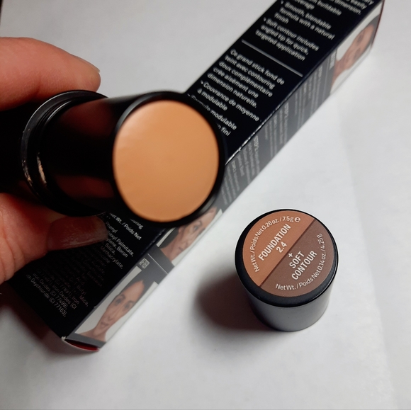 Smashbox 2.4 Foundation stick studio Skin - Picture 3 of 4